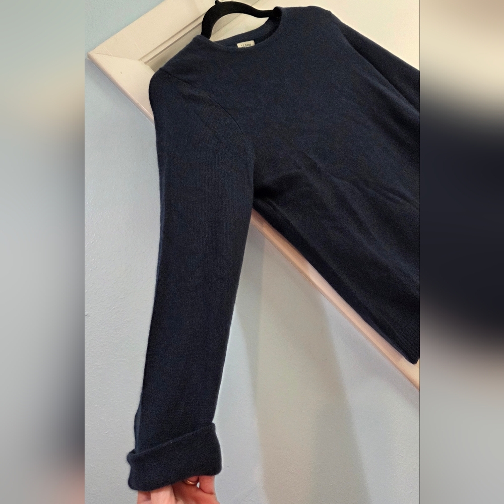 Women's L.L.Bean Navy Cashmere Crew Sweater, Size S - Picture 7 of 14